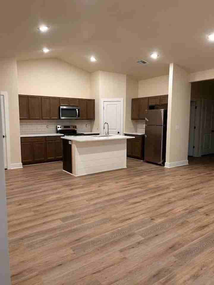 503 E Harper St - Photo 5 of 13
