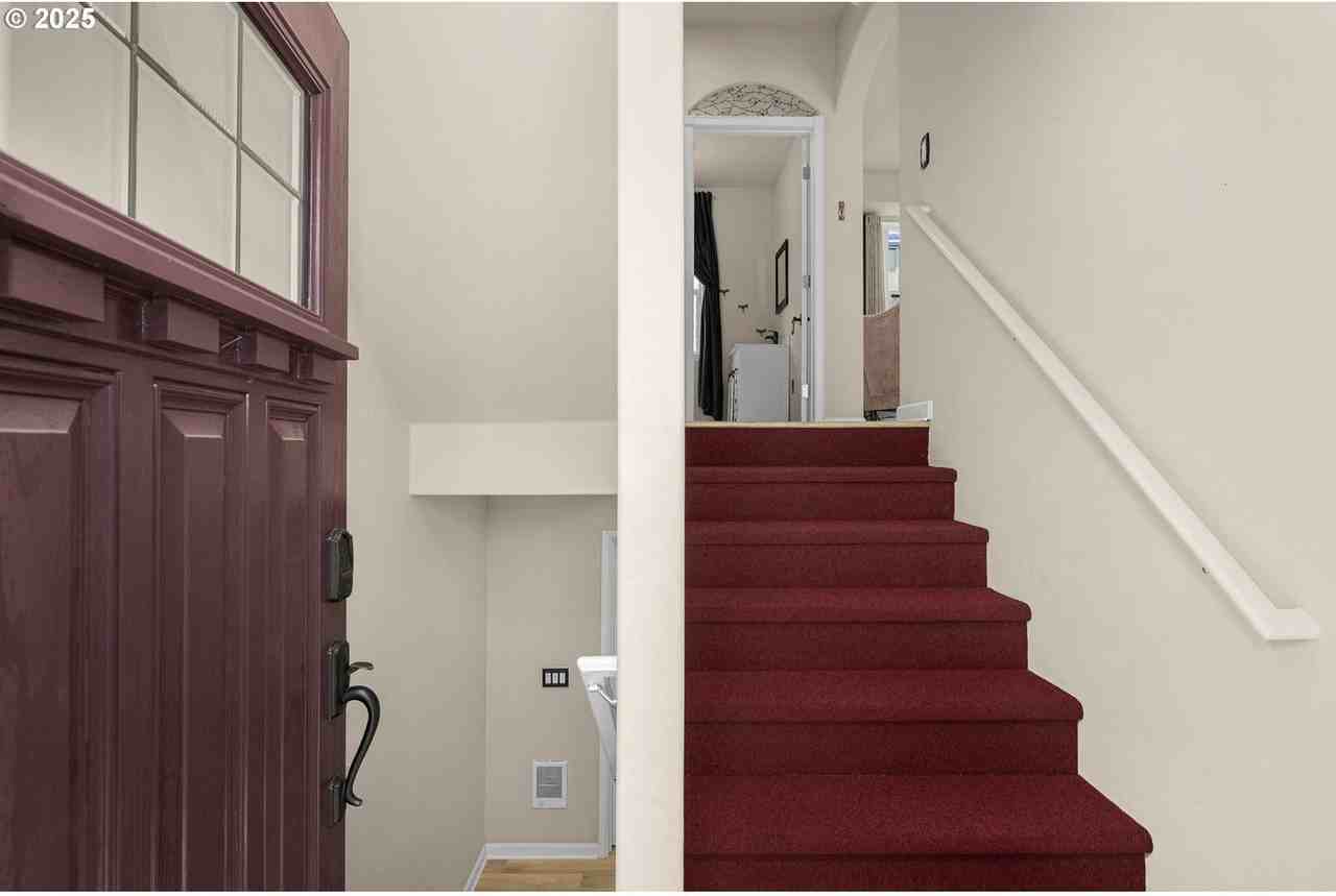 10955 Sw 130th Ave - Photo 3 of 32