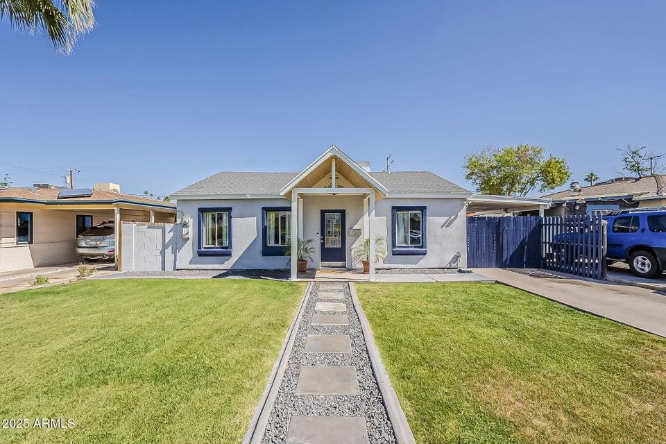 1422 E Windsor Ave - Photo 3 of 38