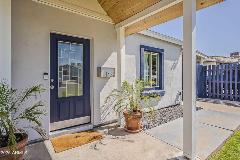 1422 E Windsor Ave - Photo 5 of 38