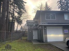 featured image of 2412 Poplar St Se