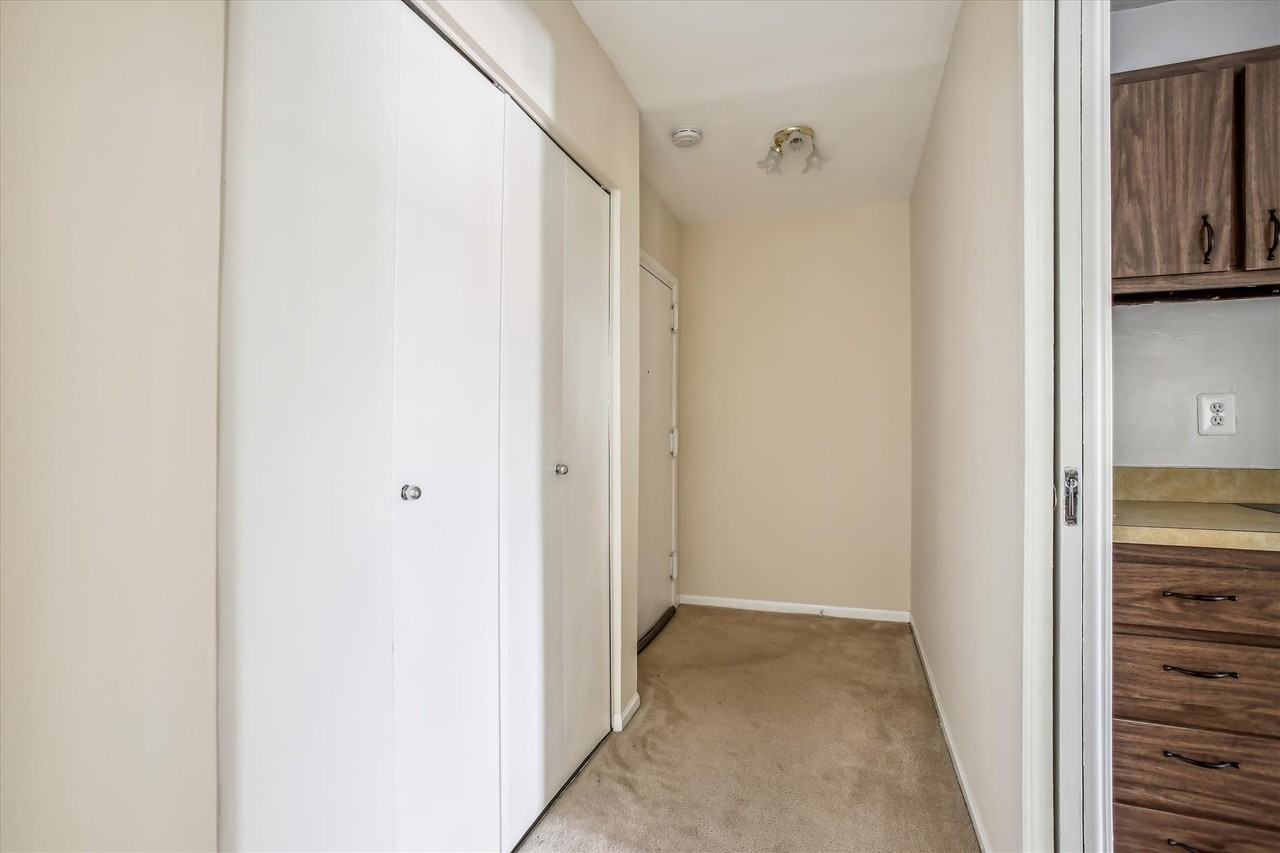 9712 Kingsbridge Dr #303 - Photo 2 of 19