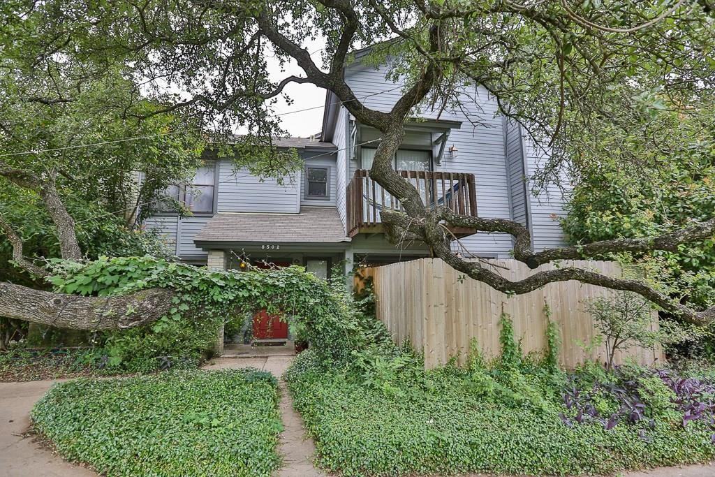 8502 Lyndon Ln - Photo 6 of 40