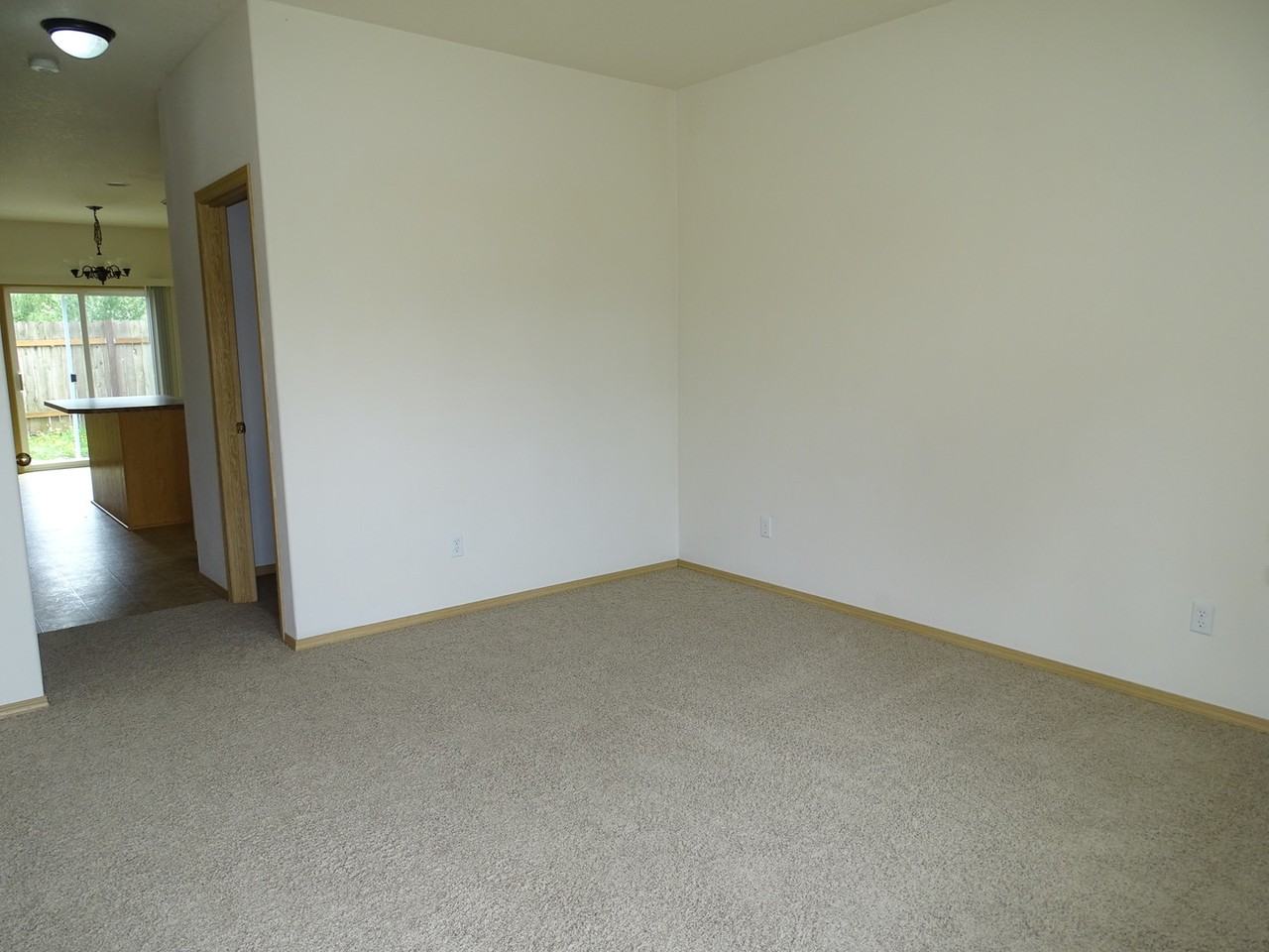 6307 Ne 59th Ct - Photo 2 of 24