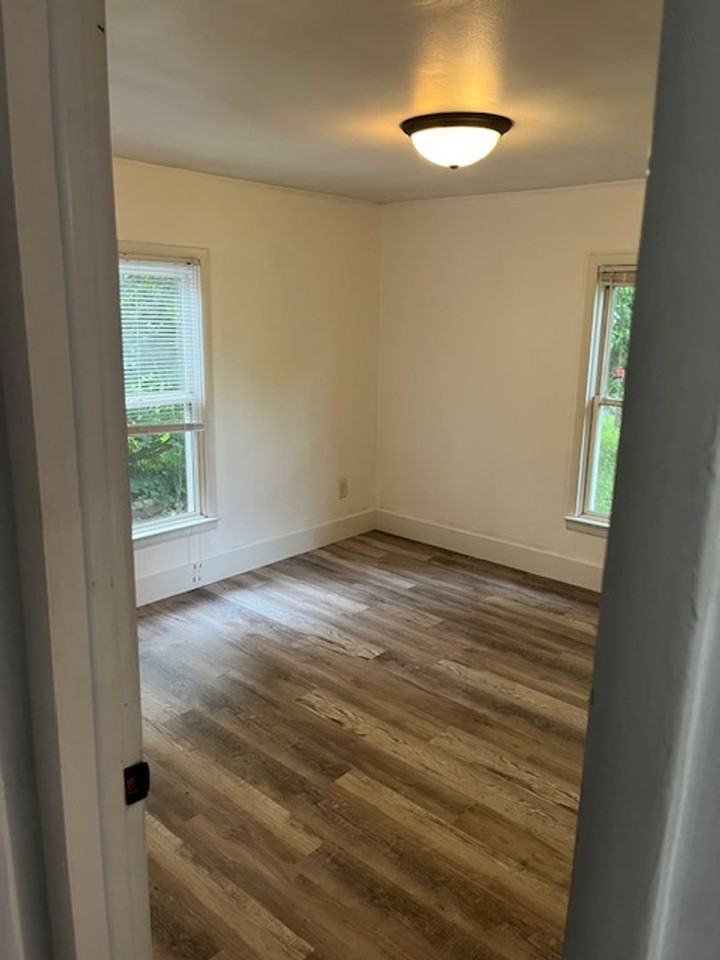 2428 S Madison St - Photo 7 of 23