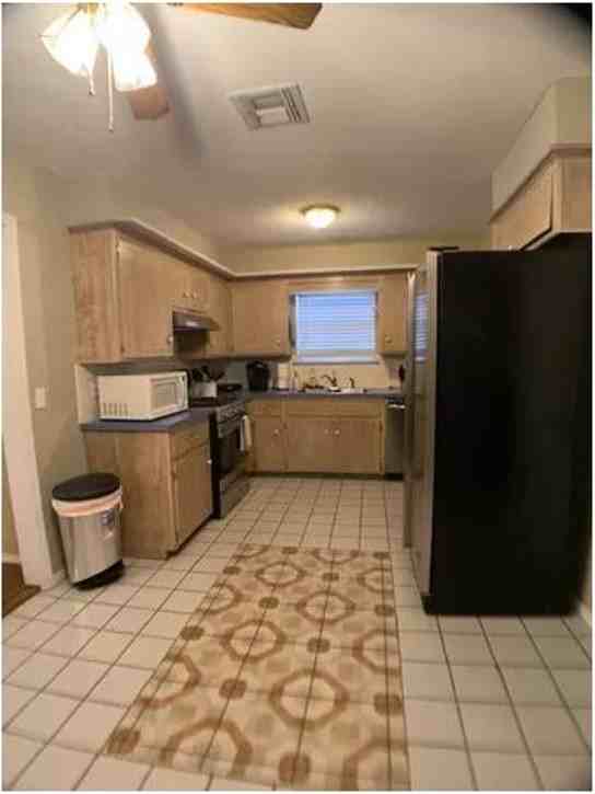 13905 Everest Avenue - Photo 2 of 27