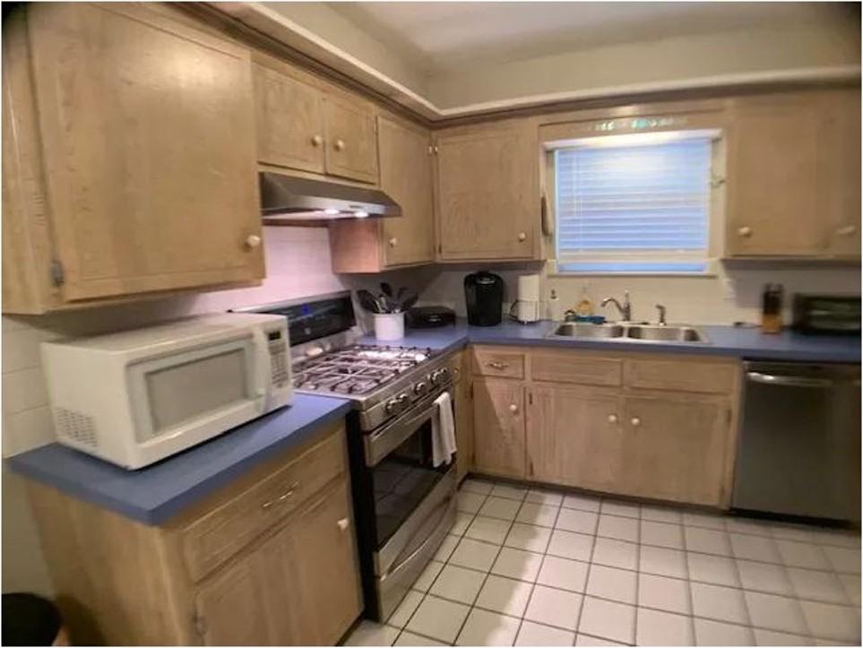 13905 Everest Avenue - Photo 3 of 27