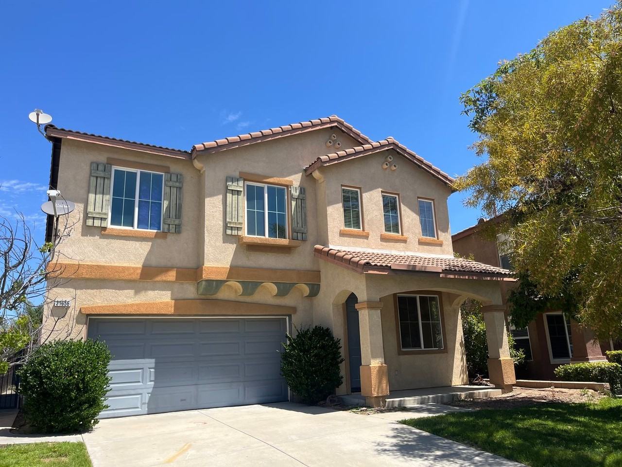 31656 Rosales Ave - Photo 2 of 26