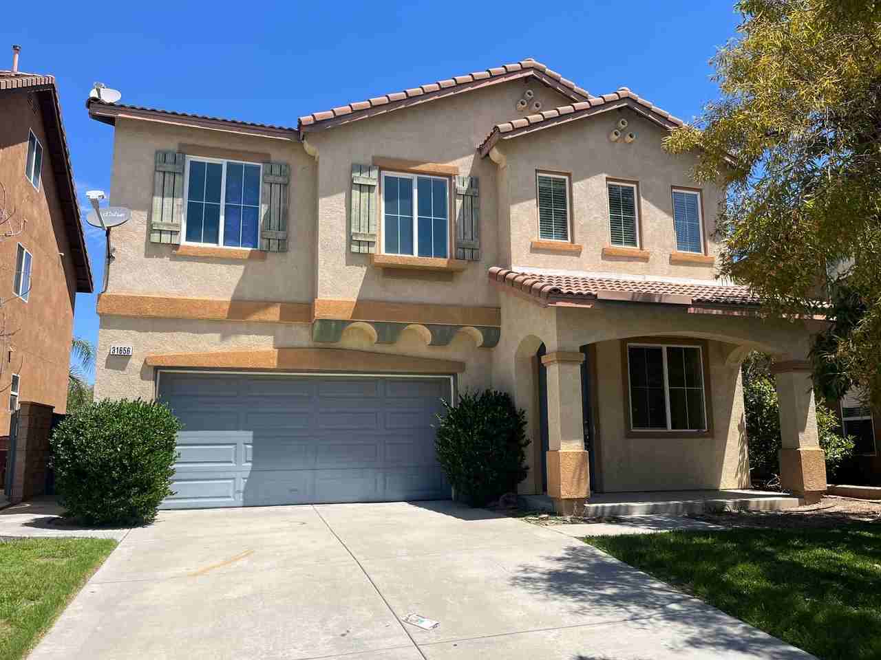 31656 Rosales Ave - Photo 3 of 26