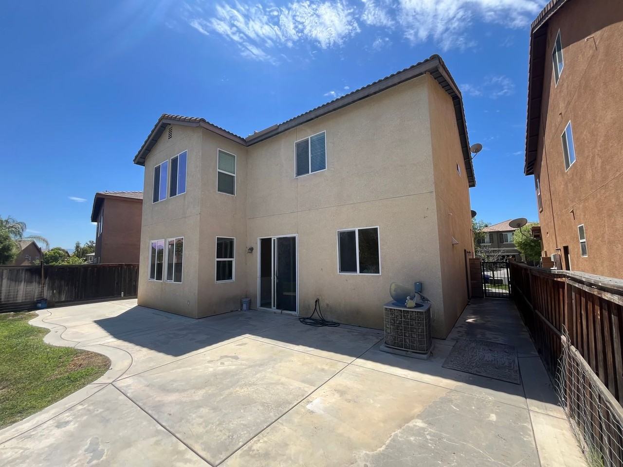 31656 Rosales Ave - Photo 4 of 26