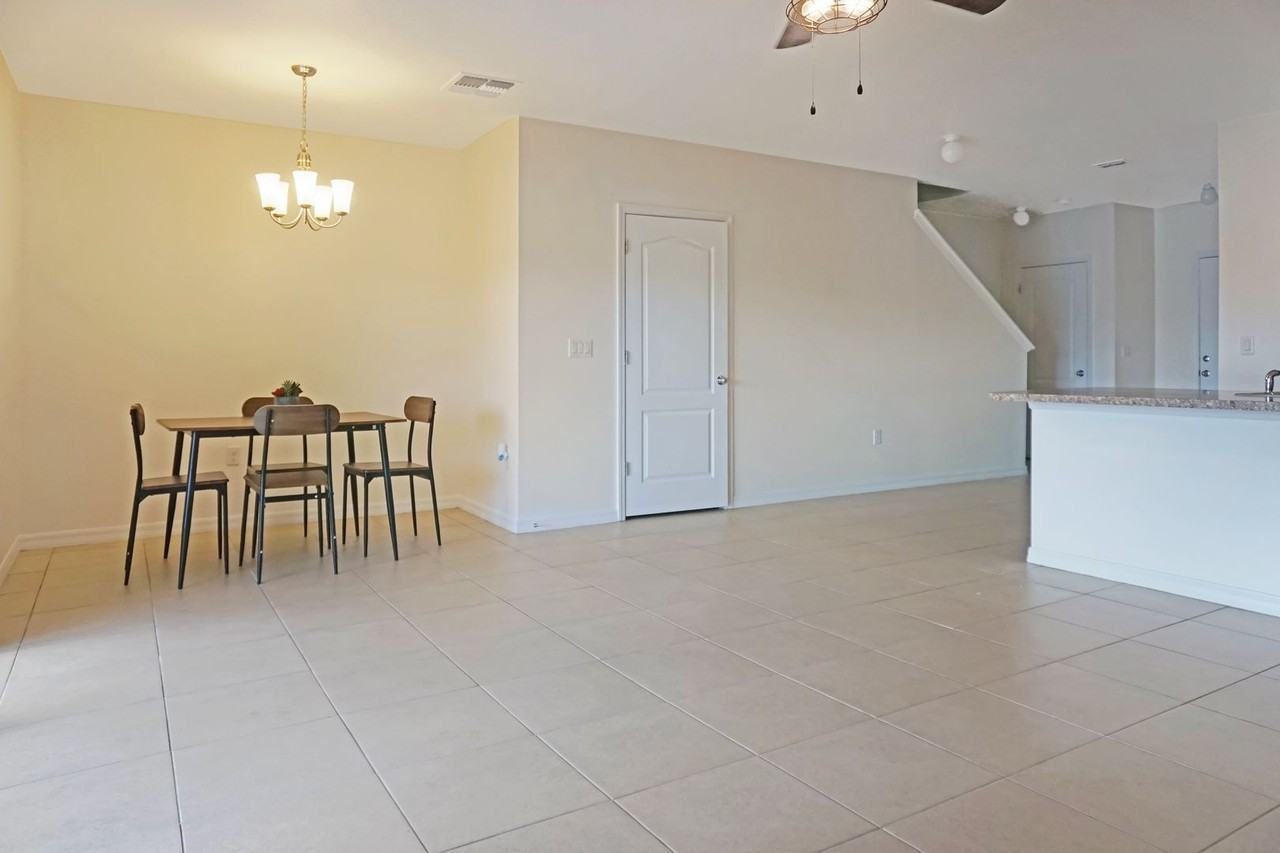 355 Highcrest Rd - Photo 5 of 13