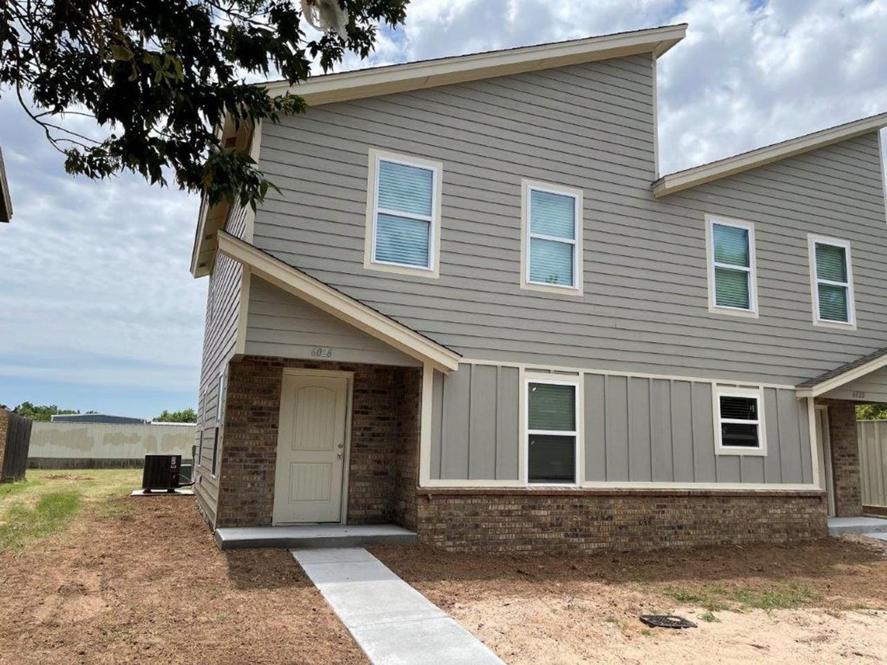 6026 Nw 53rd Ter - Photo 7 of 25
