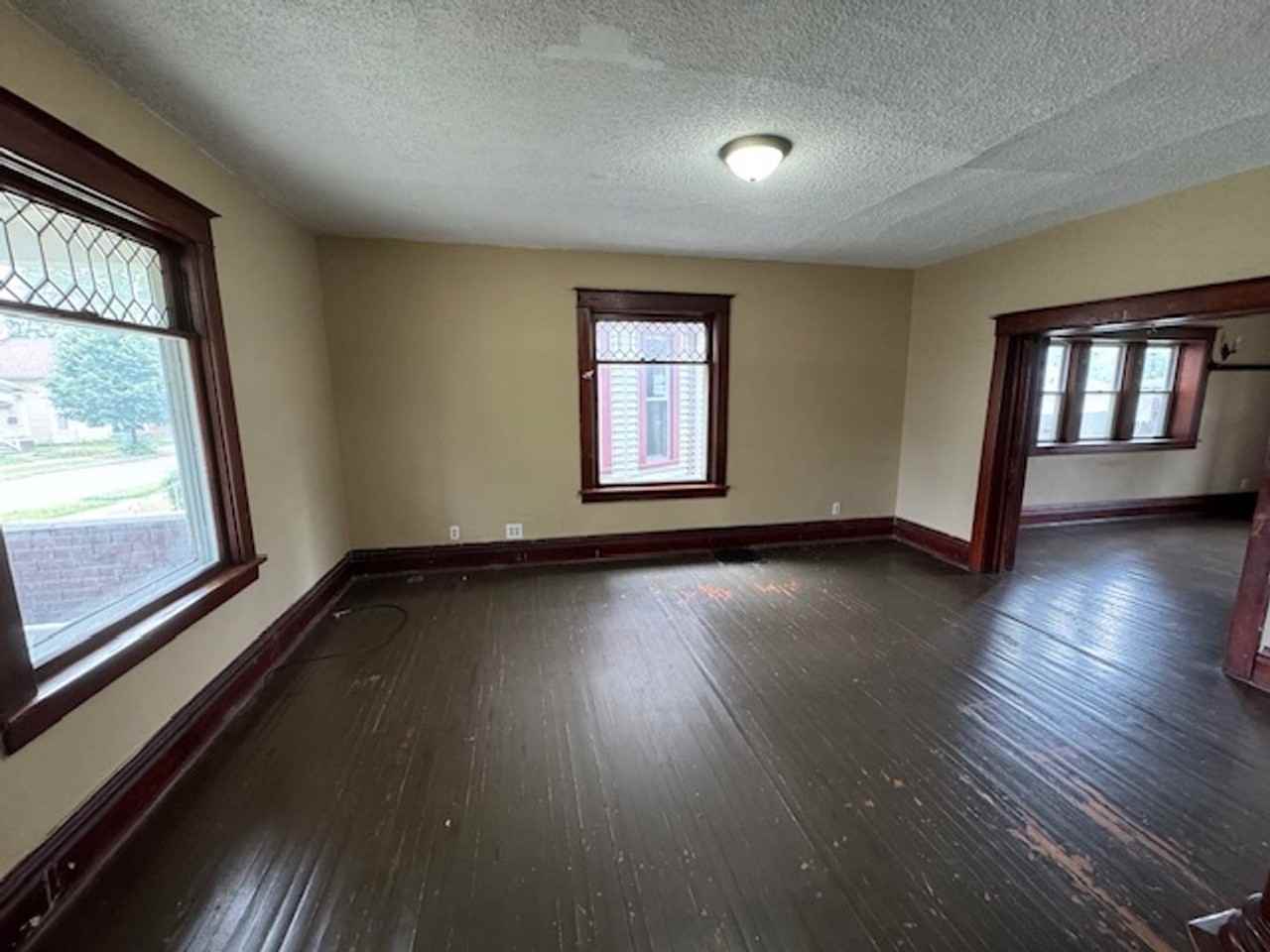 435 W Wildwood Ave - Photo 3 of 10