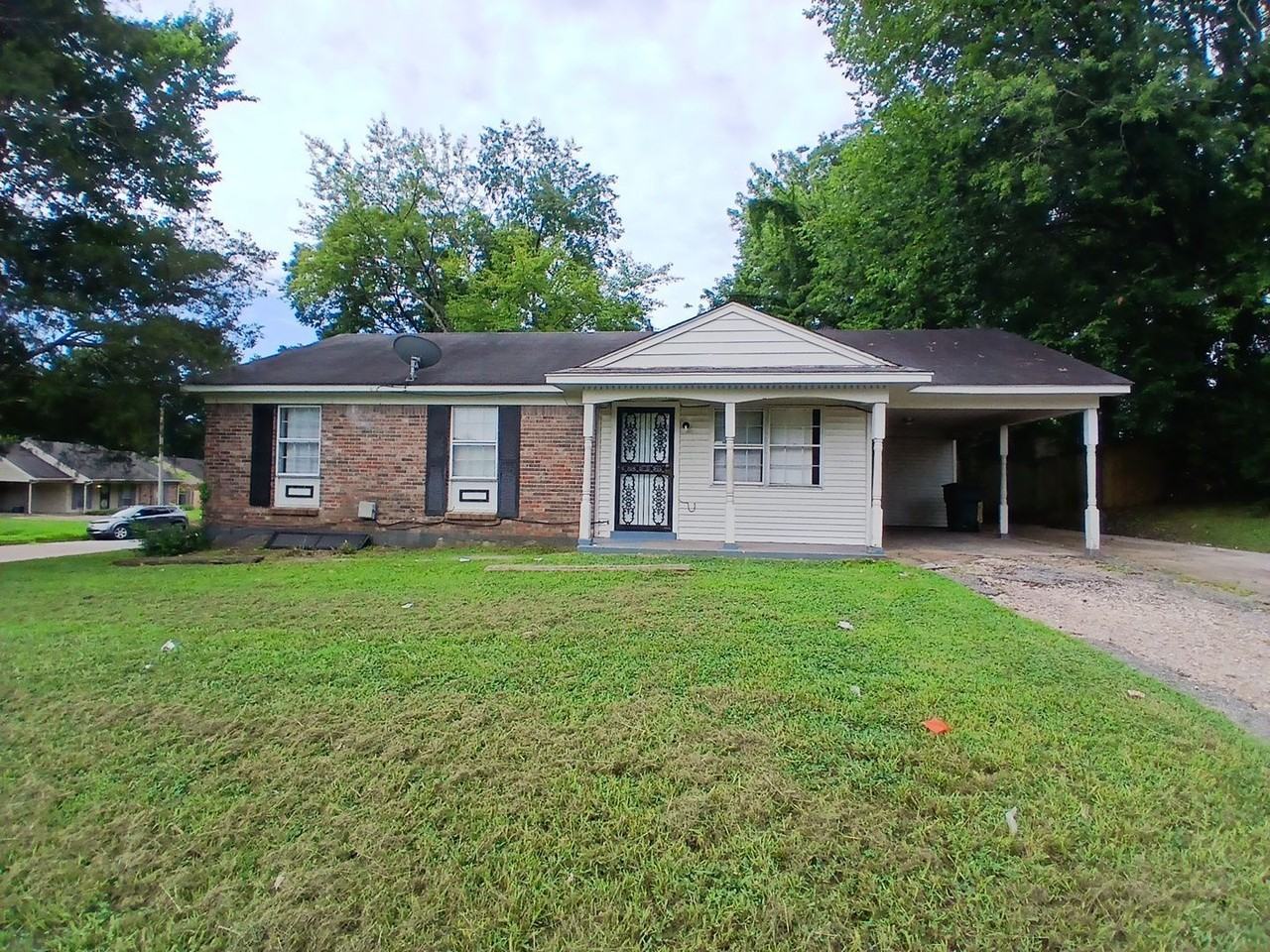 3455 Ridgemont Rd - Photo 2 of 11