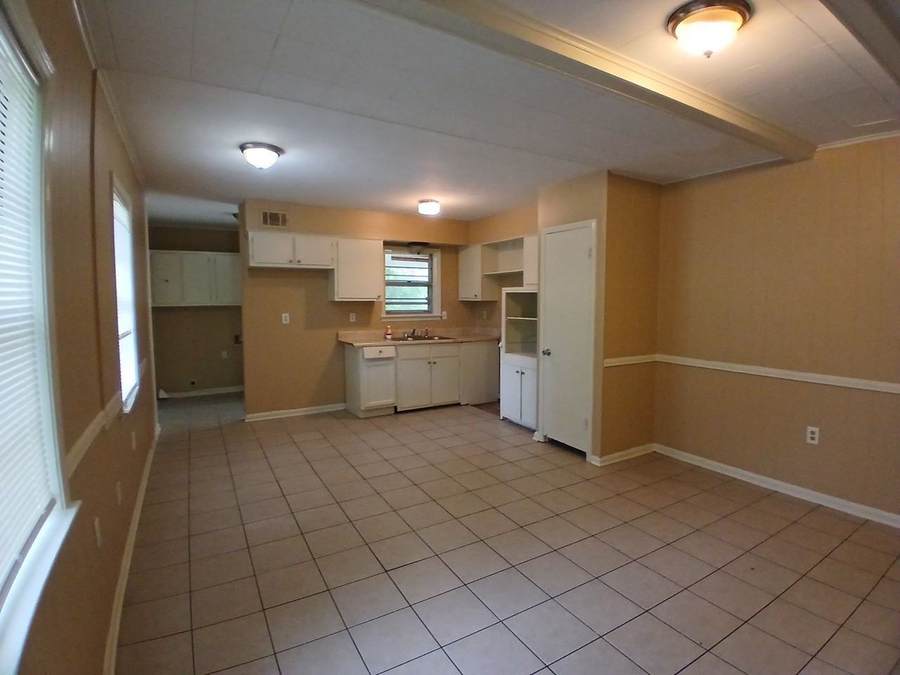 3455 Ridgemont Rd - Photo 5 of 11