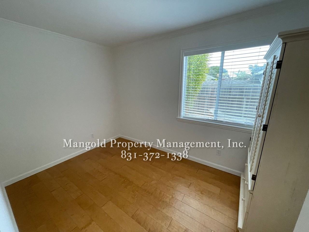 415 Wood St - Photo 6 of 10