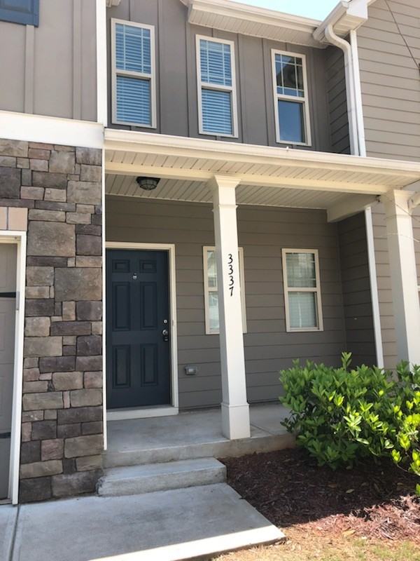 3337 Blue Springs Walk Nw - Photo 2 of 18