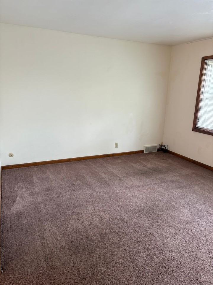 1609 D Street - Photo 3 of 15