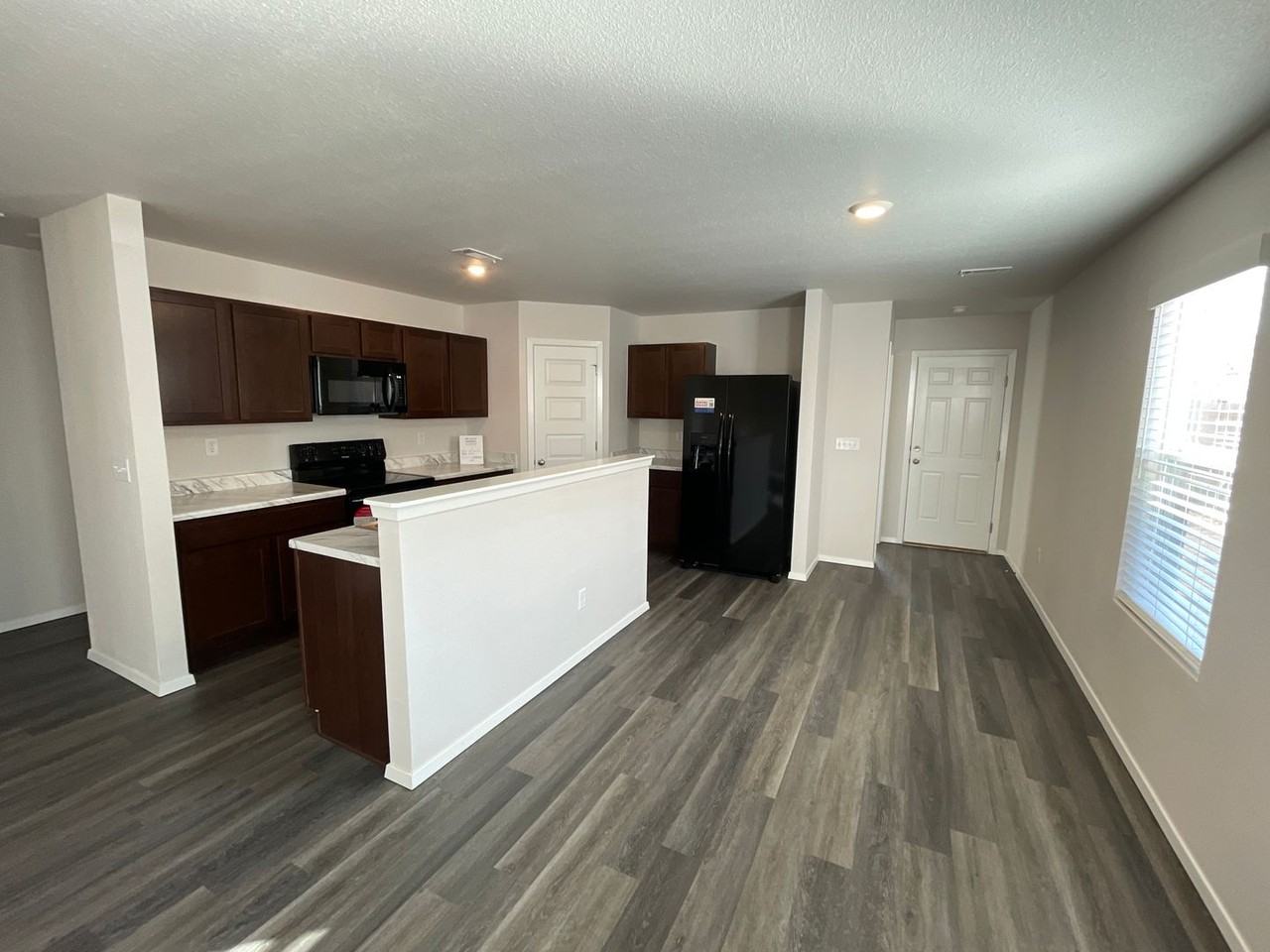 1789 Loveland St - Photo 6 of 17