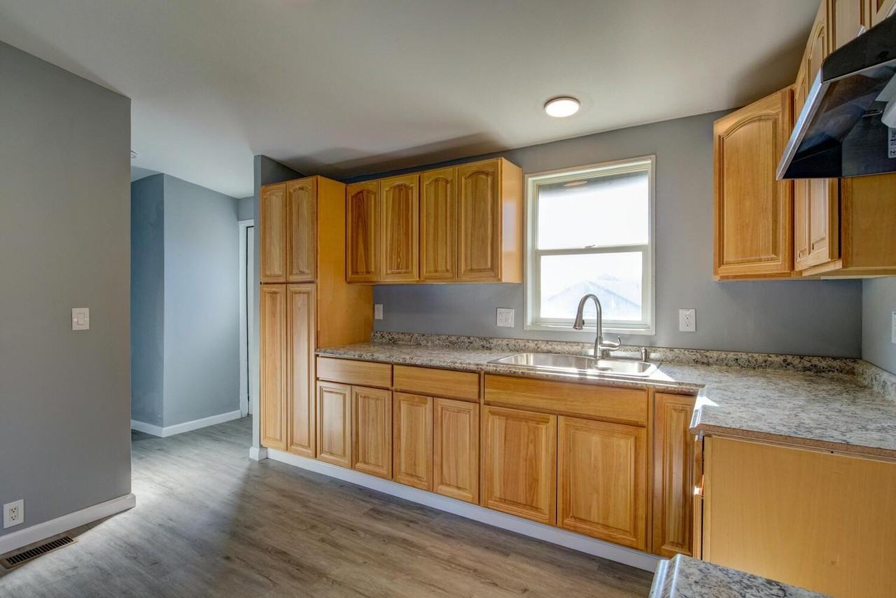 4330B Feather Ct - Photo 5 of 12