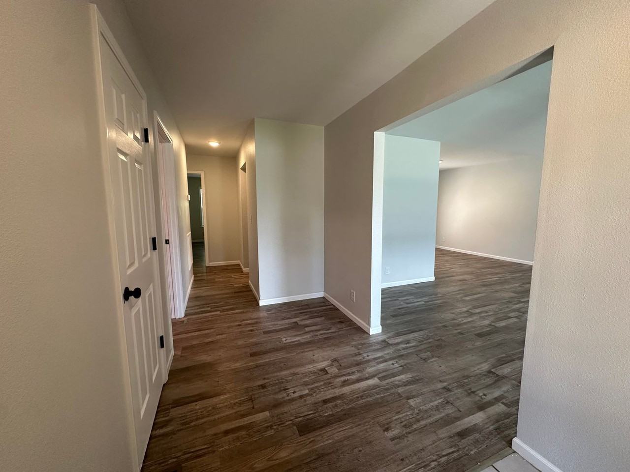 1608 Woodhill Dr - Photo 2 of 18