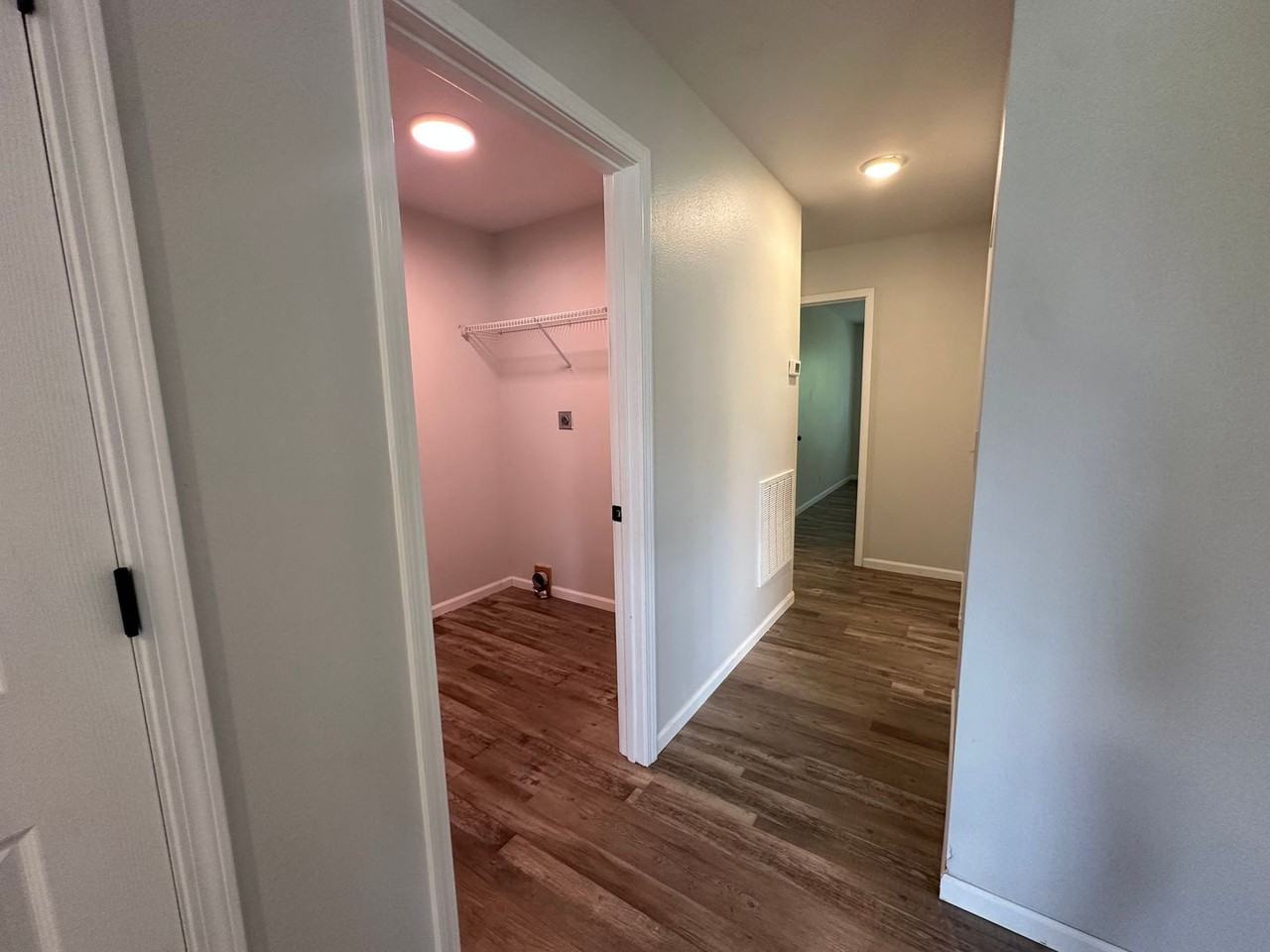 1608 Woodhill Dr - Photo 3 of 18