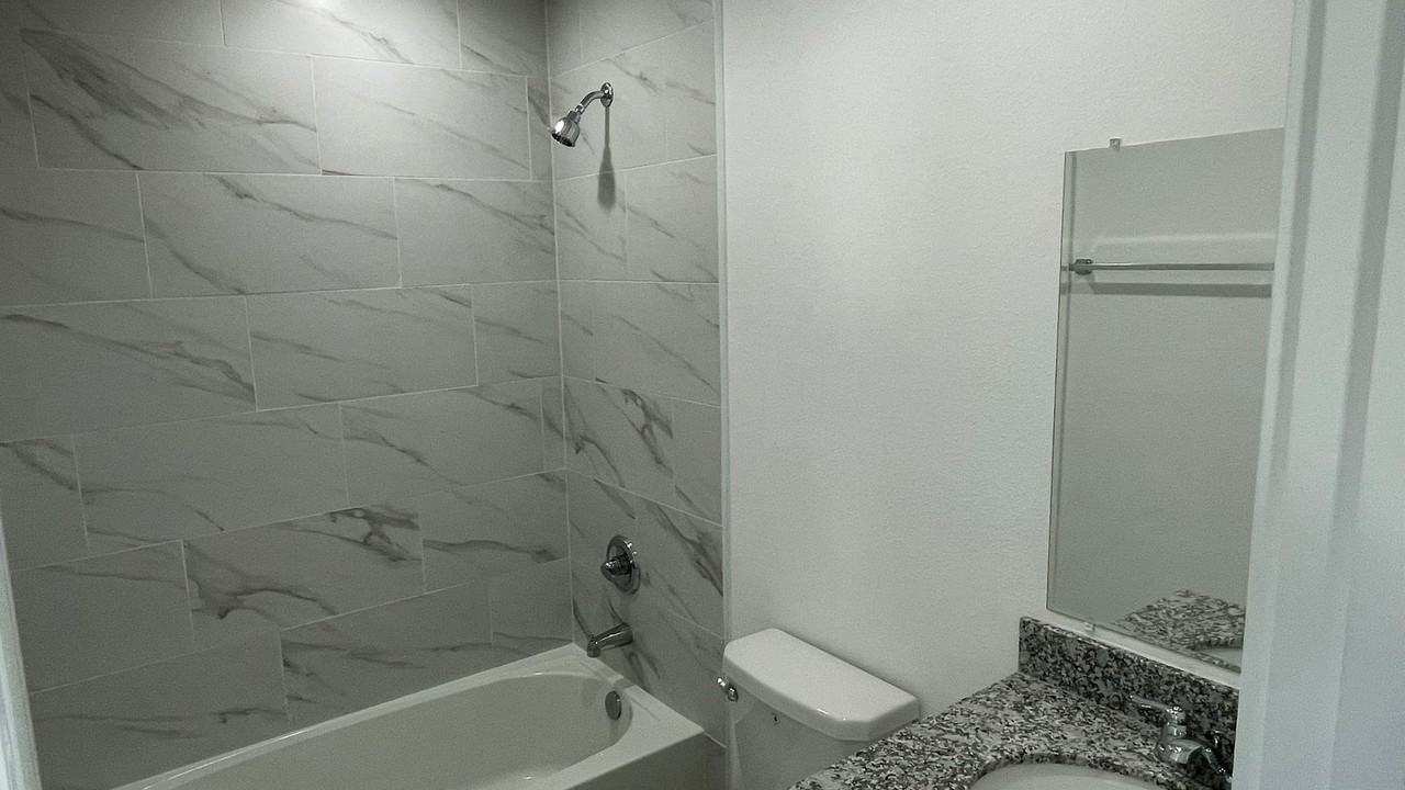 6011 Wedgefield St #B - Photo 7 of 11