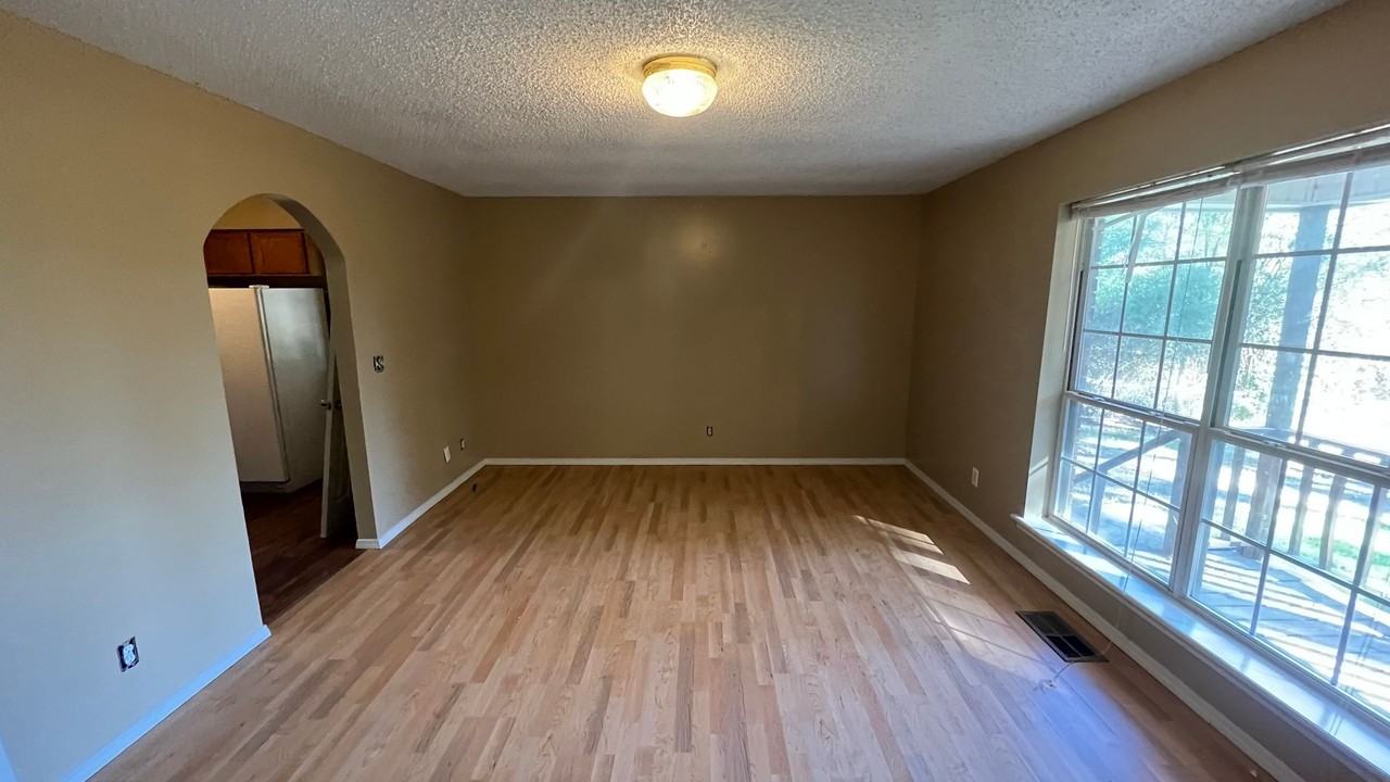 110 Hill Blvd - Photo 3 of 18