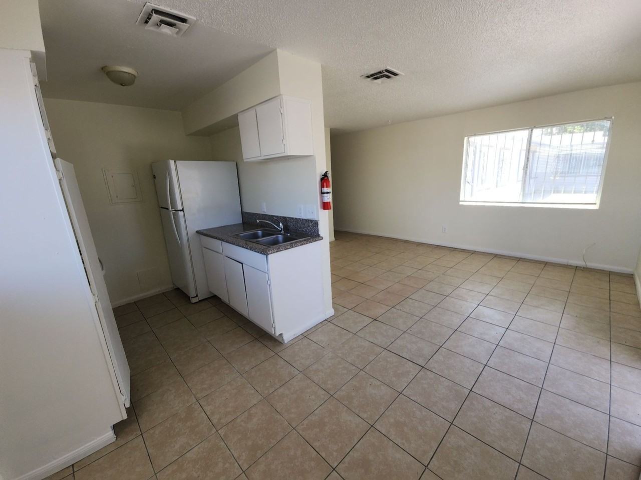 4 Unit Fourplex - Photo 7 of 19