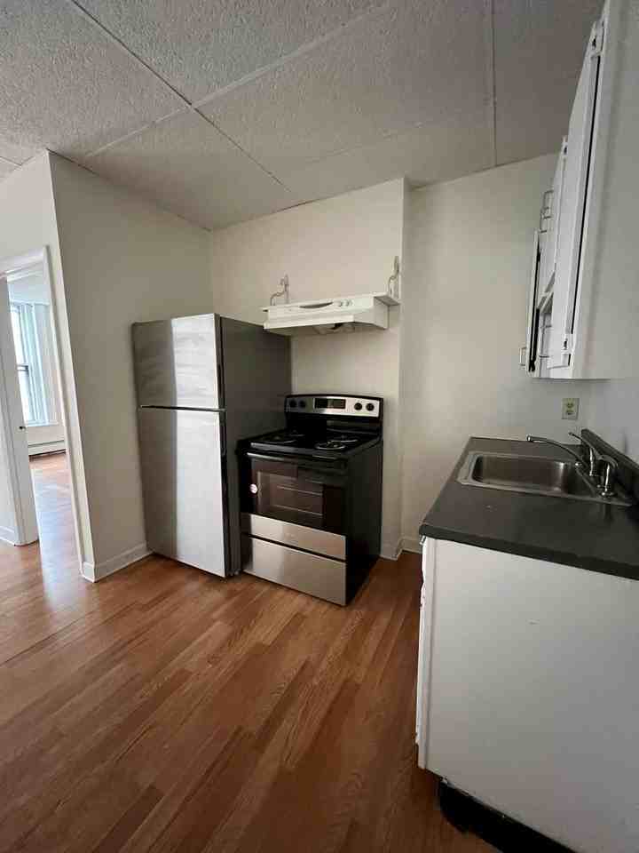 88 Exchange St - Photo 2 of 11