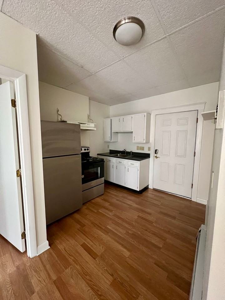 88 Exchange St - Photo 3 of 11