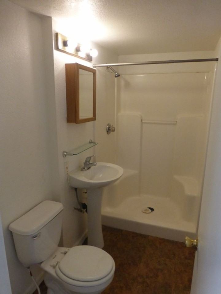 906 Farmer Avenue - Photo 5 of 5