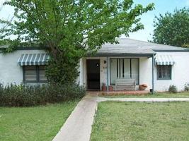 featured image of 514 W 9th St