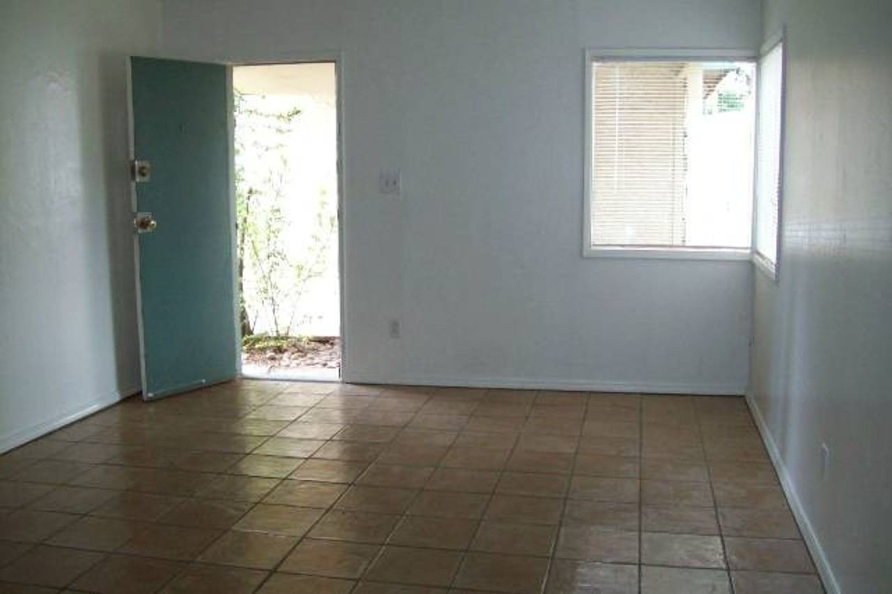 524 W Howe St - Photo 2 of 8