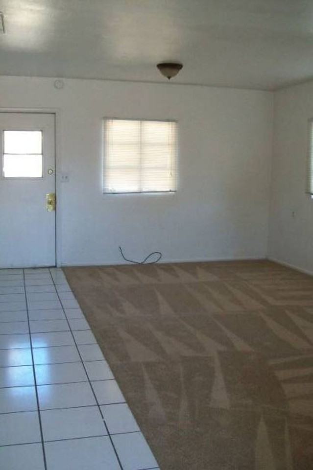 1102 S Bonnie Ln - Photo 2 of 6