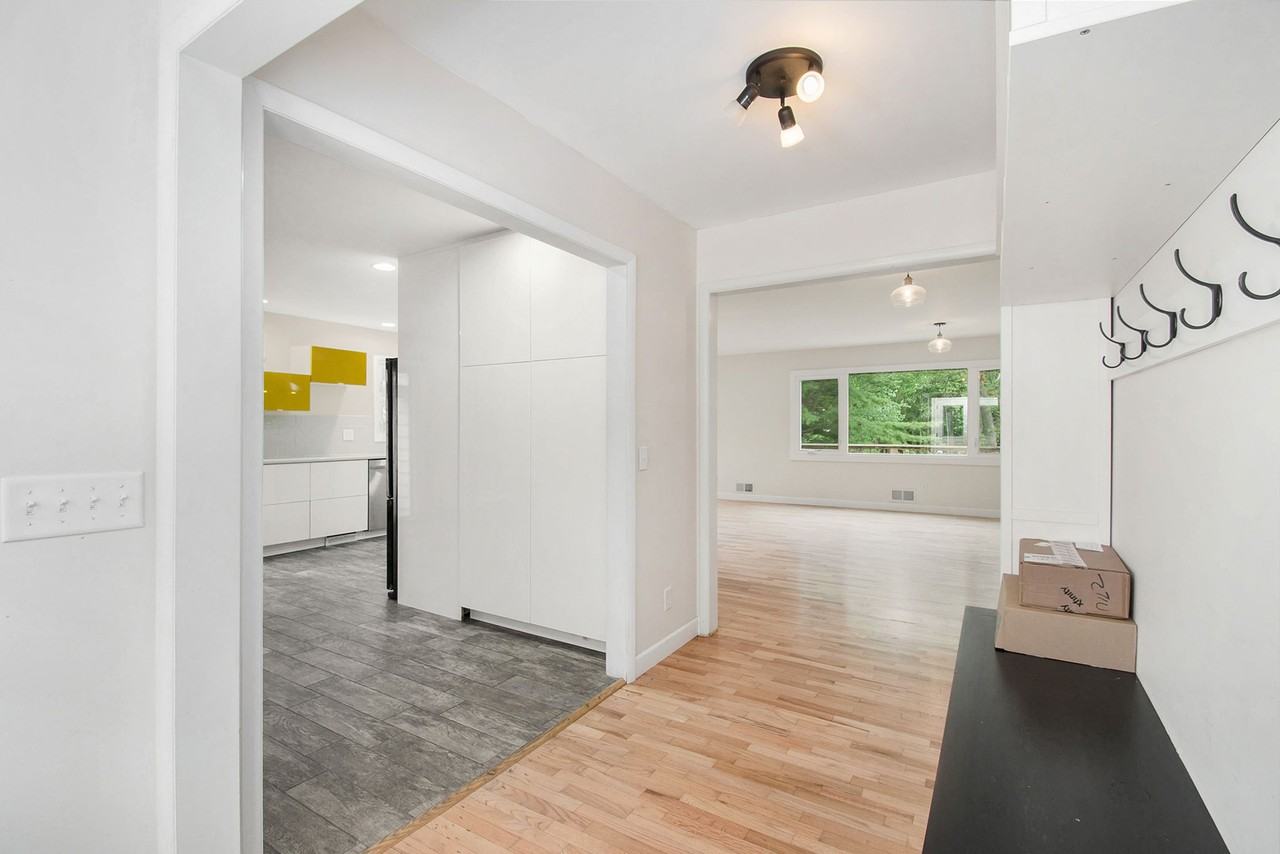 11958 Yorkshire - Photo 2 of 20