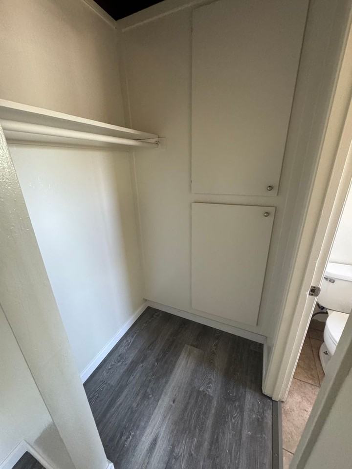 419 - 67 N. Jackson Avenue - Photo 2 of 9