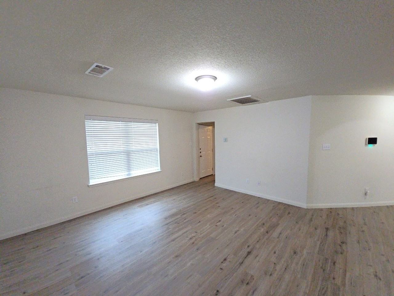 1615 Pink Stone Dr - Photo 3 of 28