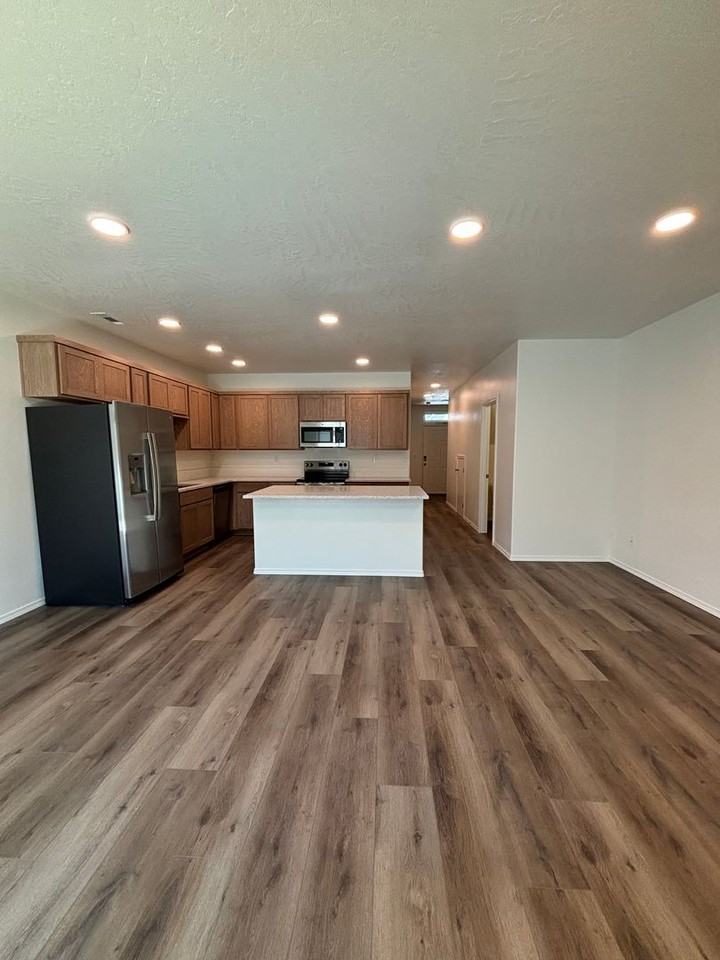 3711 S Roosevelt Pl - Photo 3 of 12