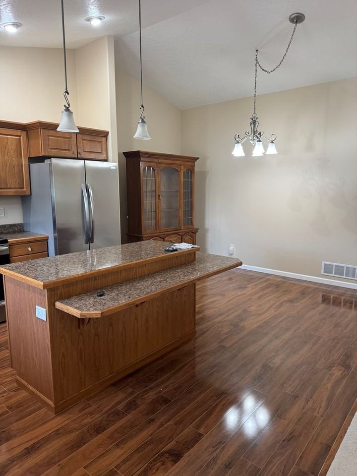 1710 34th Ave Se - Photo 5 of 16