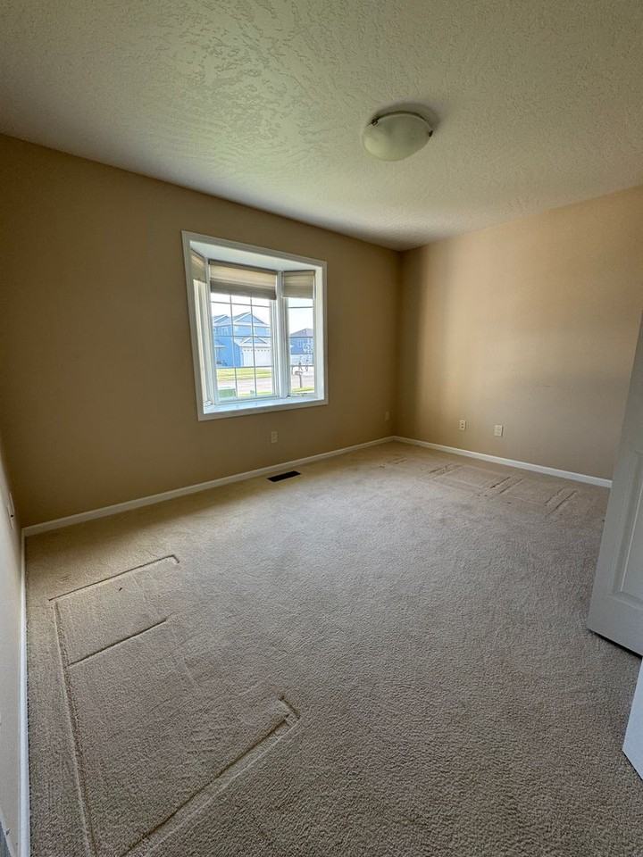 1710 34th Ave Se - Photo 7 of 16