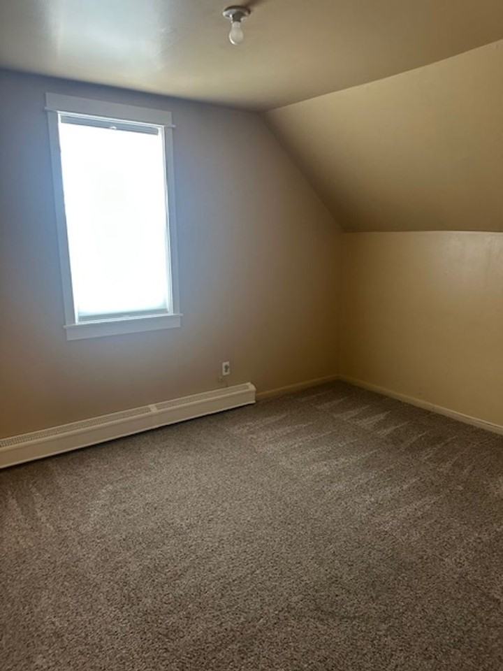 108 N Kennedy St - Photo 4 of 24