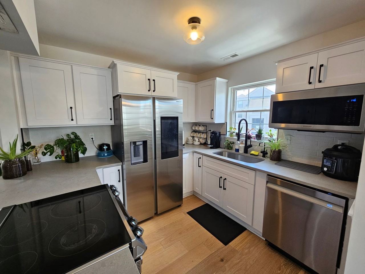 407 Harbour Pt #301 - Photo 4 of 26