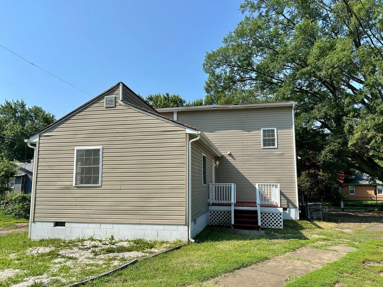 2502 Wood St - Photo 2 of 26