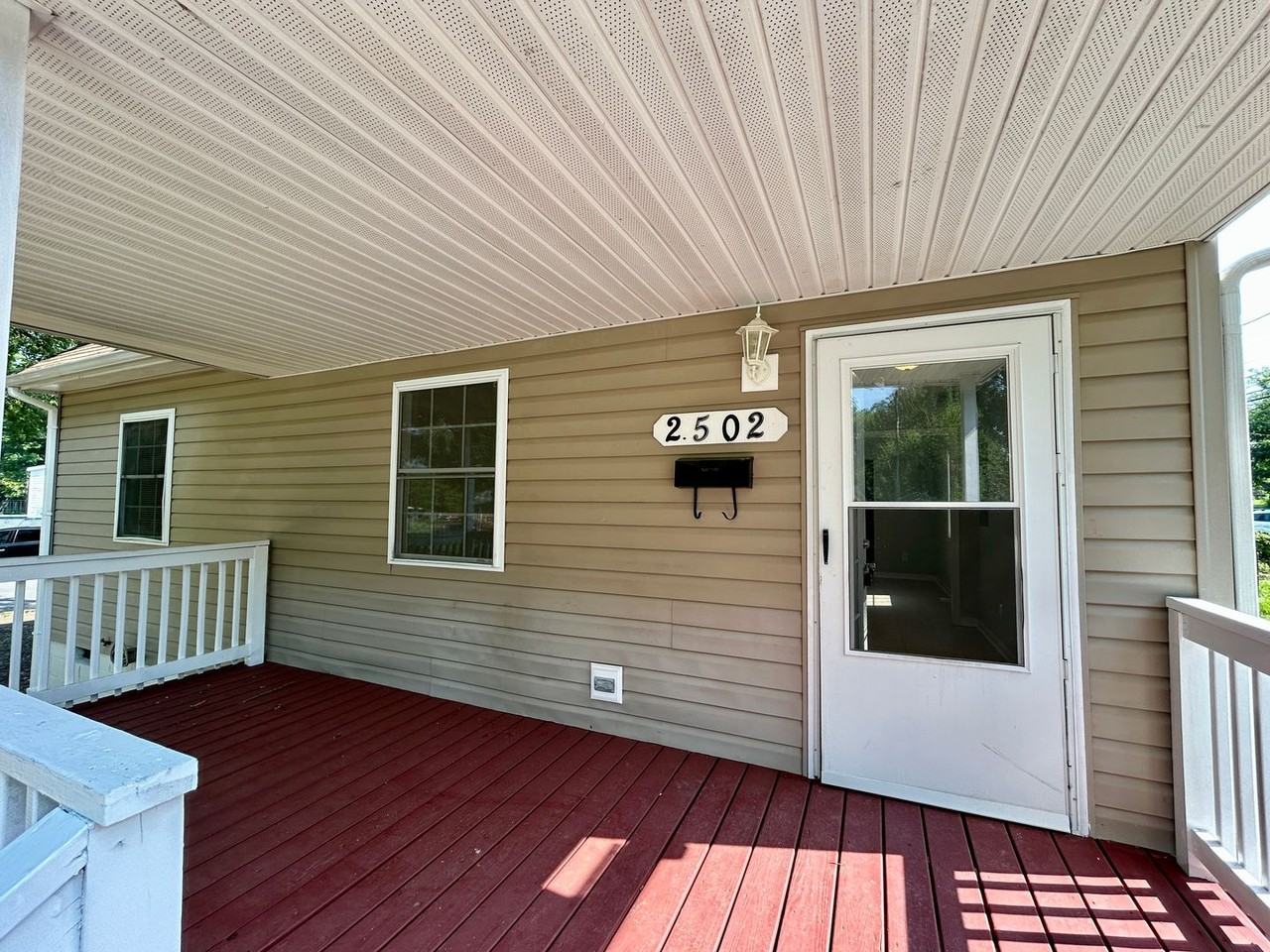 2502 Wood St - Photo 3 of 26