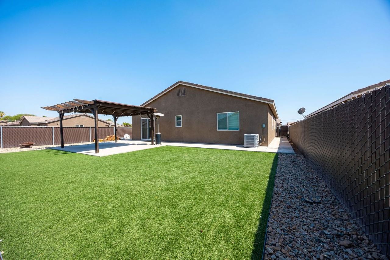 511 511 Meadow Ct. - Photo 3 of 17