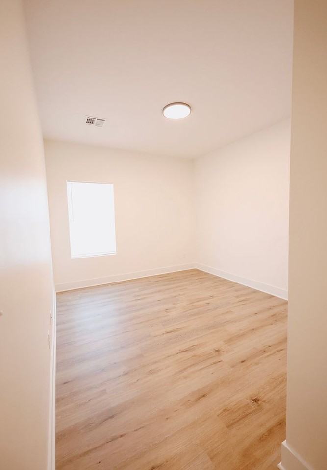 516 Briarbrook Ln - Photo 5 of 24