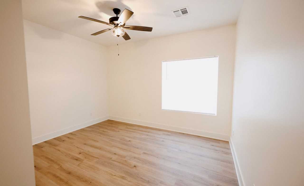 516 Briarbrook Ln - Photo 7 of 24