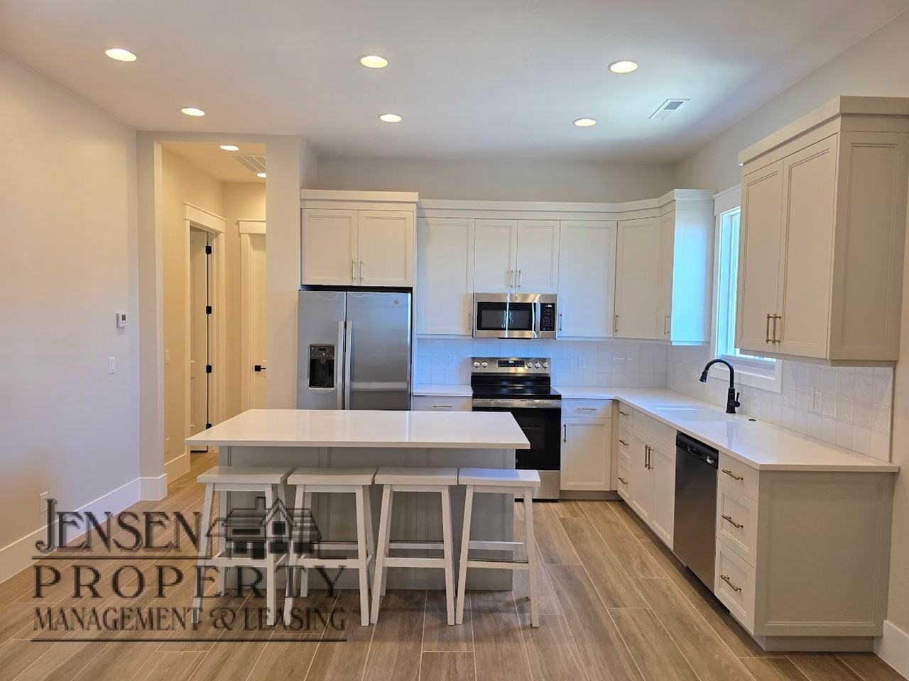 2342 S Breckenridge Dr - Photo 3 of 16