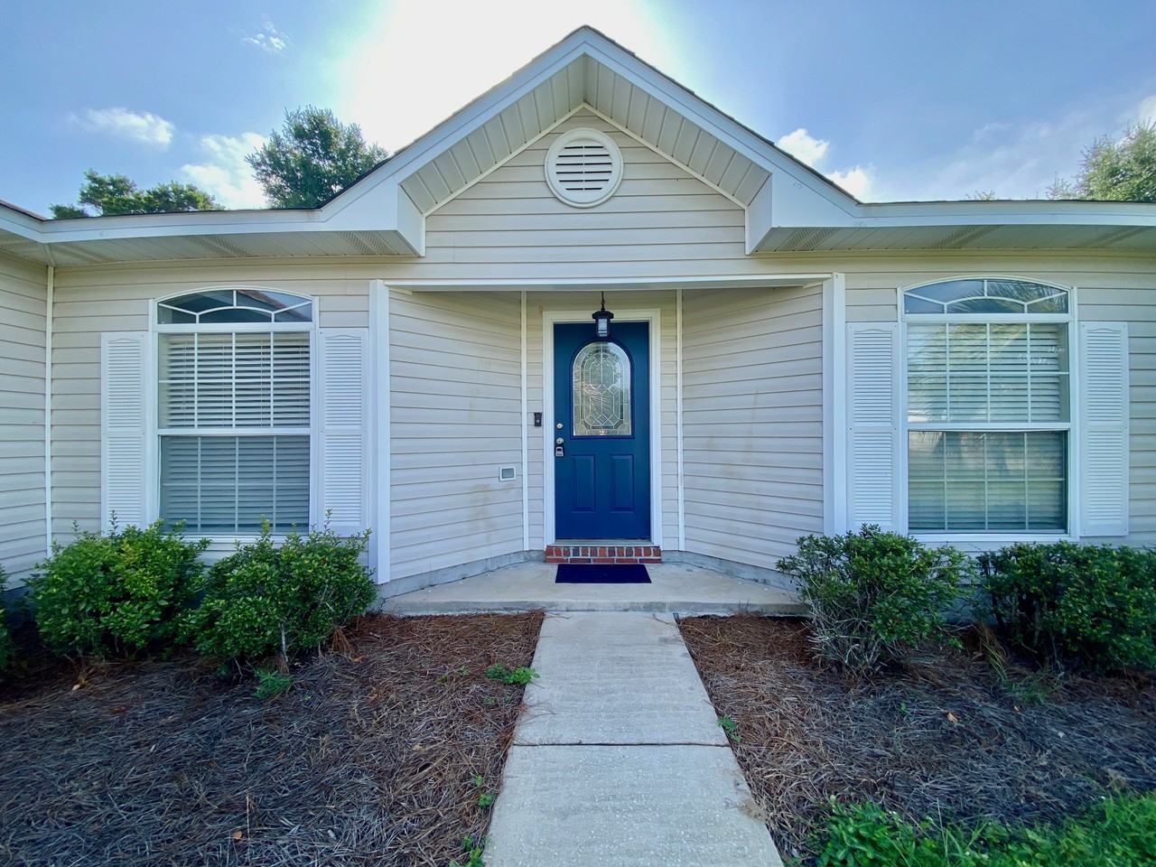 1550 Oakhill Rd - Photo 3 of 18